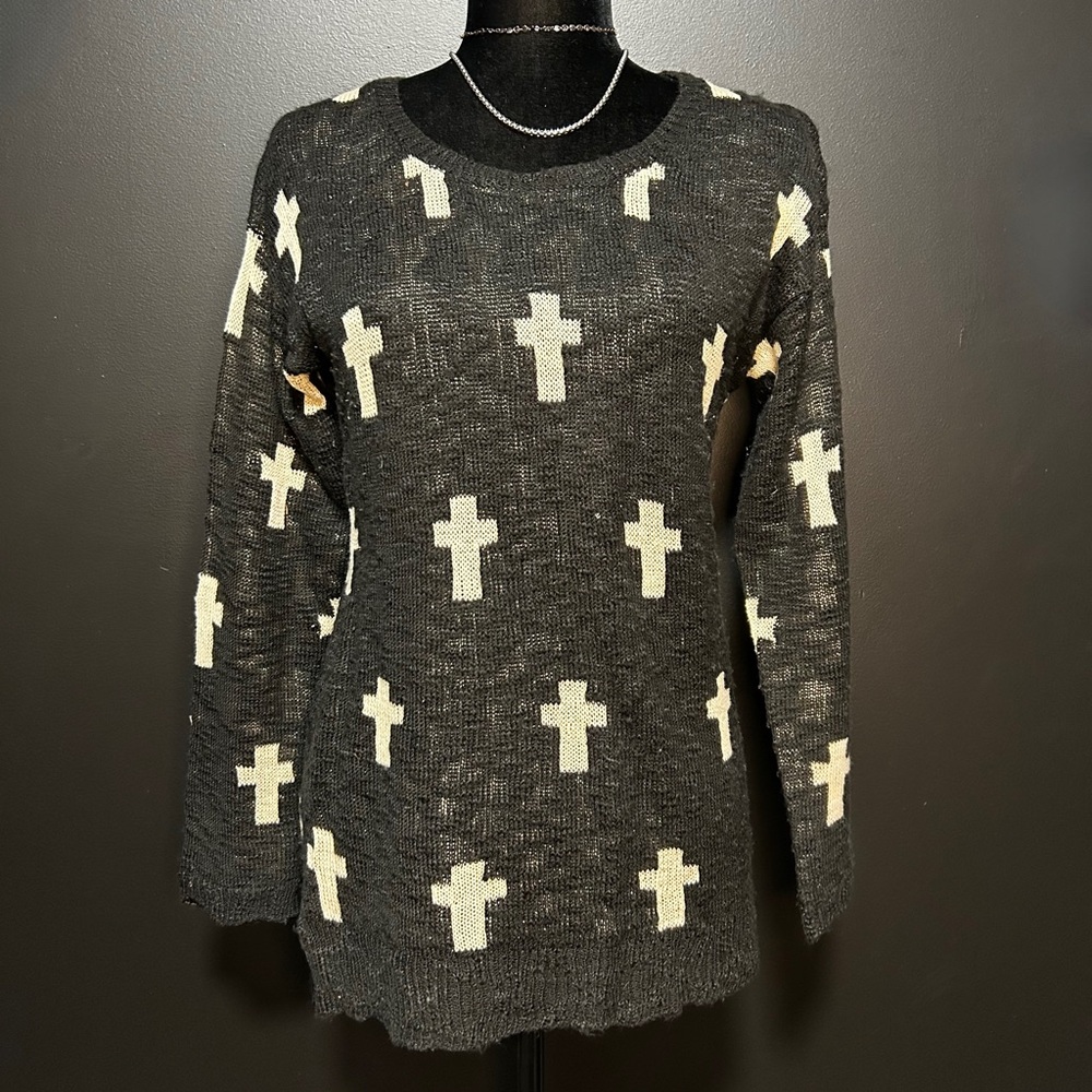 🔥 Pink Rose Cross Knit Sweater – Size M – Soft, Bold & Blessed(ish) 🔥